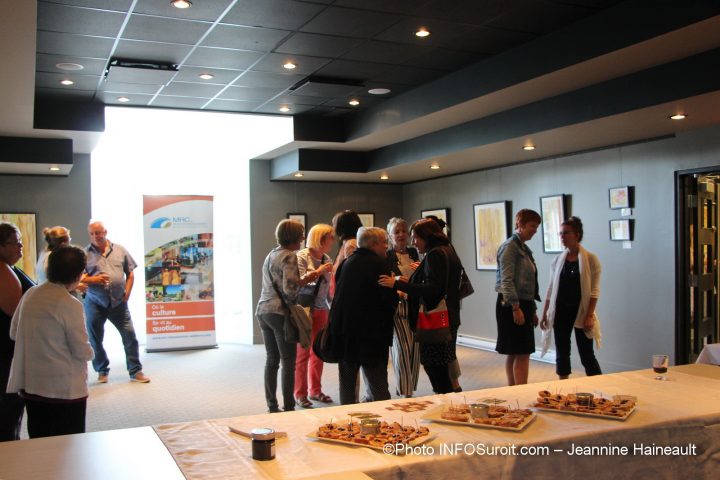 public-vernissage-louise-laforme-mrc-beauharnois-salaberry-photo-JHaineault-infosuroit