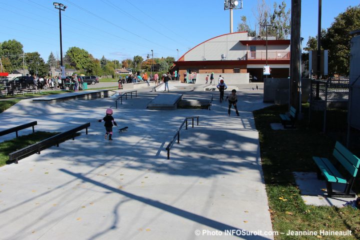 vue globale nouveau skatepark Chateauguay derriere Maison des jeunes photo JH INFOSuroit