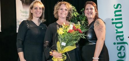 gala agricultrices 2019 N_Bernard de Desjardins laureate Chantal_VanWinden et A_Leblanc pres AMO