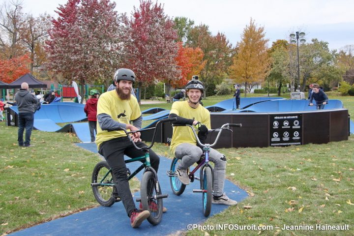 inauguration pumptrack de Mercier au parc Loiselle demonstration velo BMX photo JH INFOSuroit