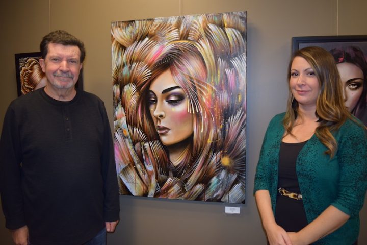 l_artiste Sonia_Laurin avec son pere lors du vernissage le 17 oct 2019 photo MRC