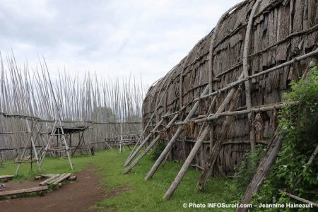 maison longue du centre interpretation site archeo Droulers juin2019 photo JH INFOSuroit