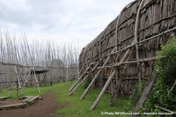 maison longue du centre interpretation site archeo Droulers juin2019 photo JH INFOSuroit