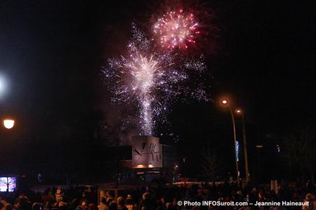 feu-artifice-Chateauguay-histoire-de-Noel-2018-photo-JH-INFOSuroit