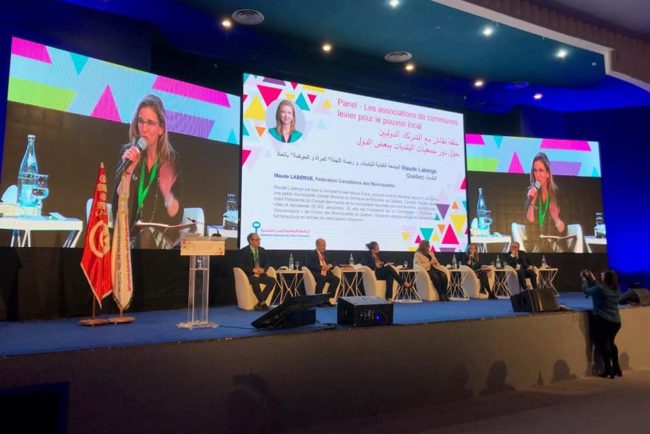 presentation Maude_Laberge devant Federation Nationale Villes Tunisiennes nov 2019 photo courtoisie