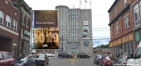 centre ville Valleyfield avec Hotel de Ville photo INFOSuroit et mortaise bilan 2019