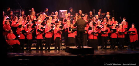 choeur des Gondoliers spectacle dec 2019 salle Albert-Dumouchel photo JH INFOSuroit