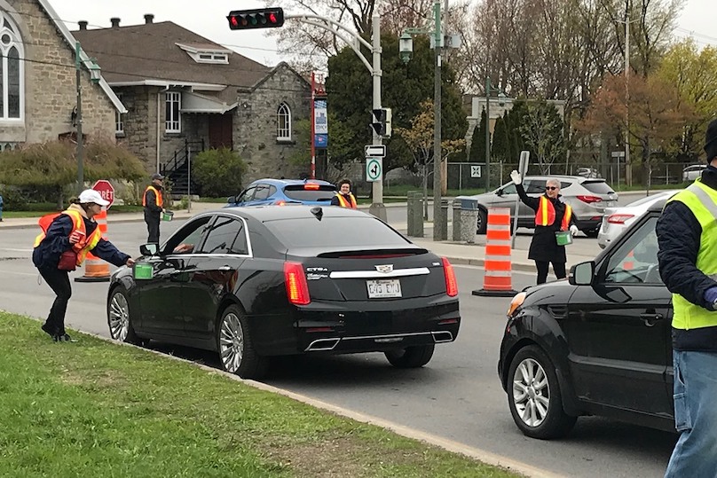 communautaire collecte de rue CAB printemps photo Ville Valleyfield