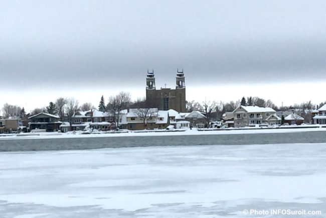 eglise Immaculee-Conception de Bellerive a Valleyfield decembre hiver baie du lac St-Francois photo INFOSuroit