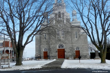 facade eglise de Saint-Urbain-Premier hiver photo INFOSuroit