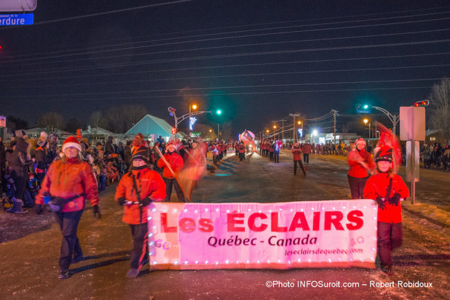 fanfare-defile-Noel-Chateauguay-2019-Les_Eclairs-photo-Robert_Robidoux-INFOSuroit