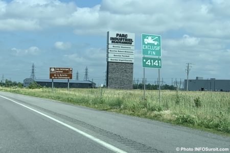 parc industriel Beauharnois sur autoroute 30 sept2017 photo INFOSuroit