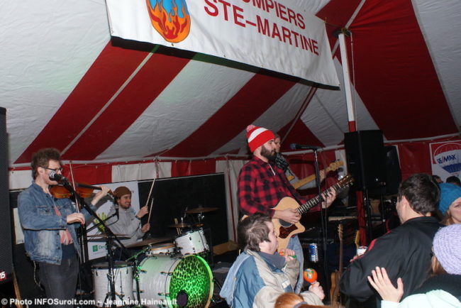 Lendemain-de-Veille-au-Festi-Glace-Ste-Martine-2014-photo-JHaineault-INFOSuroit