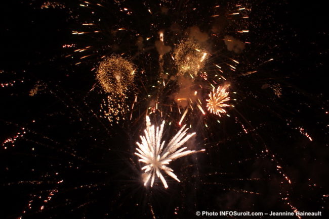 feu-artifice-Festi-Glace-Ste-Martine-2014-photo-JHaineault-INFOSuroit