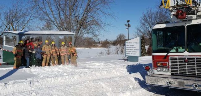 pompiers mairesse Ste-Martine et plus annonce festi-Glace 2020 photo courtoisie