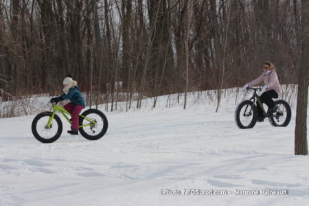 fatbike Halte des Plaisanciers carnaval hiver St-Stanislas photo JHaineault INFOSuroit