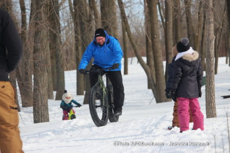 fatbike au Carnaval hiver 2019 St-Stanislas-de-Kostka photo JHaineault INFOSuroit