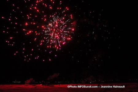 feu-artifice-Feux-et-flocons-2019-Vaudreuil-Dorion-photo-JHaineault-INFOSuroit