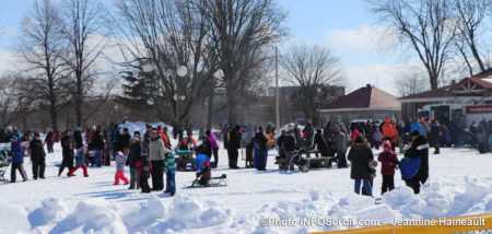 hiver-2019-Mega-Fete-Valleyfield-familles-visiteurs-photo-JH-INFOSuroit