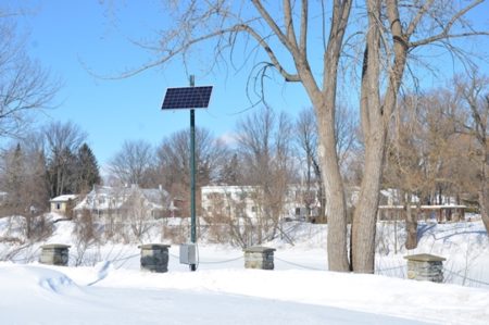 panneau solaire pour station hydrometrique a Chateauguay photo courtoisie VC