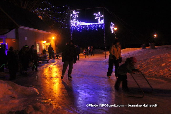 patinage-festival-hiver-Feux-et-flocons-2019-a-Vaudreuil-Dorion-photo-JH-INFOSuroit