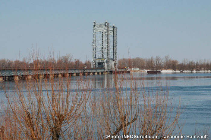 pont Larocque entre St-Stanislas-de-Kostka et Valleyfield fev20 photo J_Haineault INFOSuroit