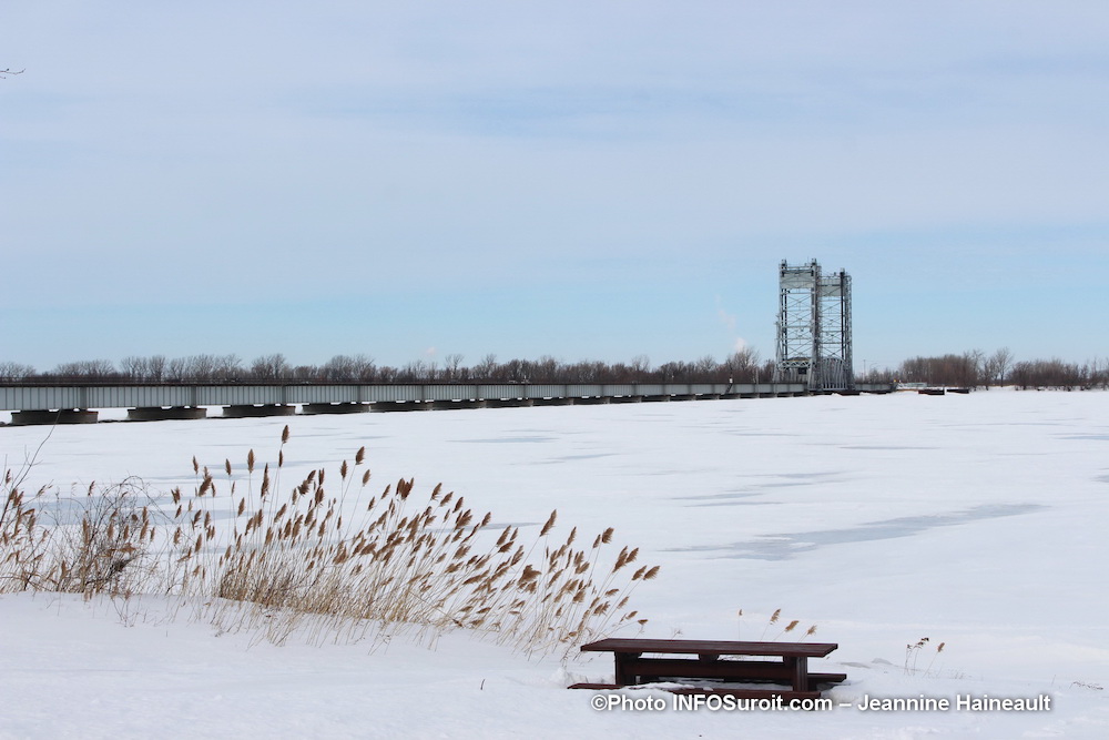 pont Larocque entre Valleyfield et Saint-Stanislas-de-Kostka photo Jeannine_Haineault hiver2019 INFOSuroit