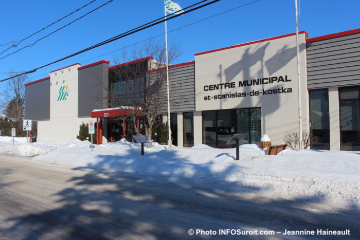 Centre-municipal-St-Stanislas-de-Kostka-hotel-de-ville-fev2019-photo-JHaineault-INFOSuroit